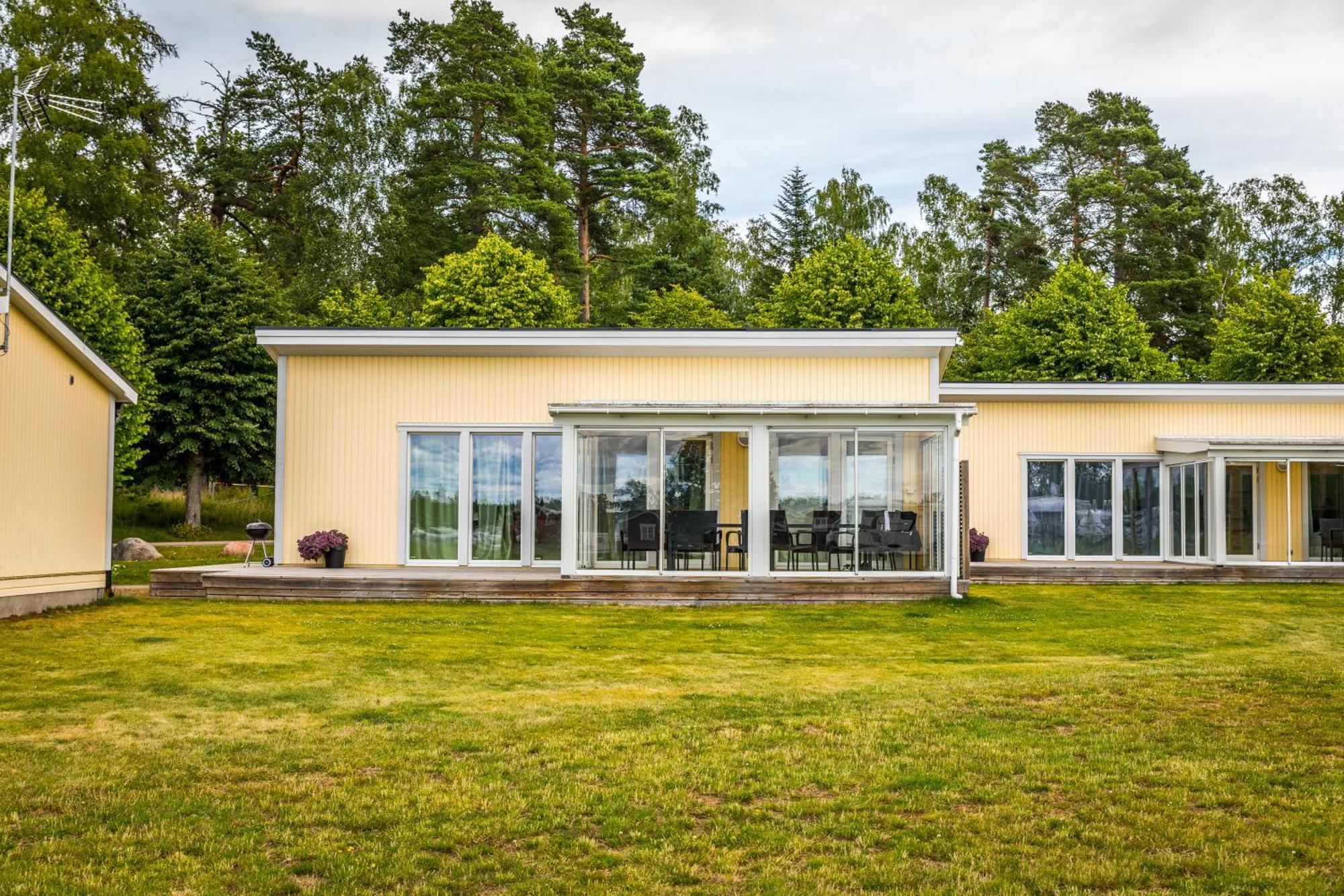 Kristinehamn Herrgardscamping & Stugor Екстер'єр фото